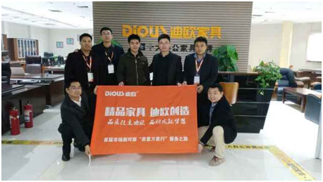 麻豆精品乱码一二三区别蜜臀在线代表与香河孙总合影