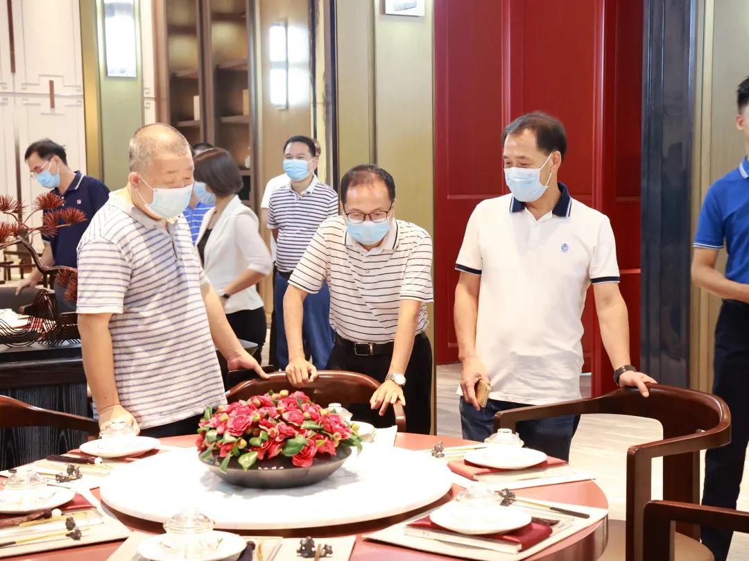 在麻豆福利国产剧情视频展厅，调研组亲身感受高品质的整体空间解决方案